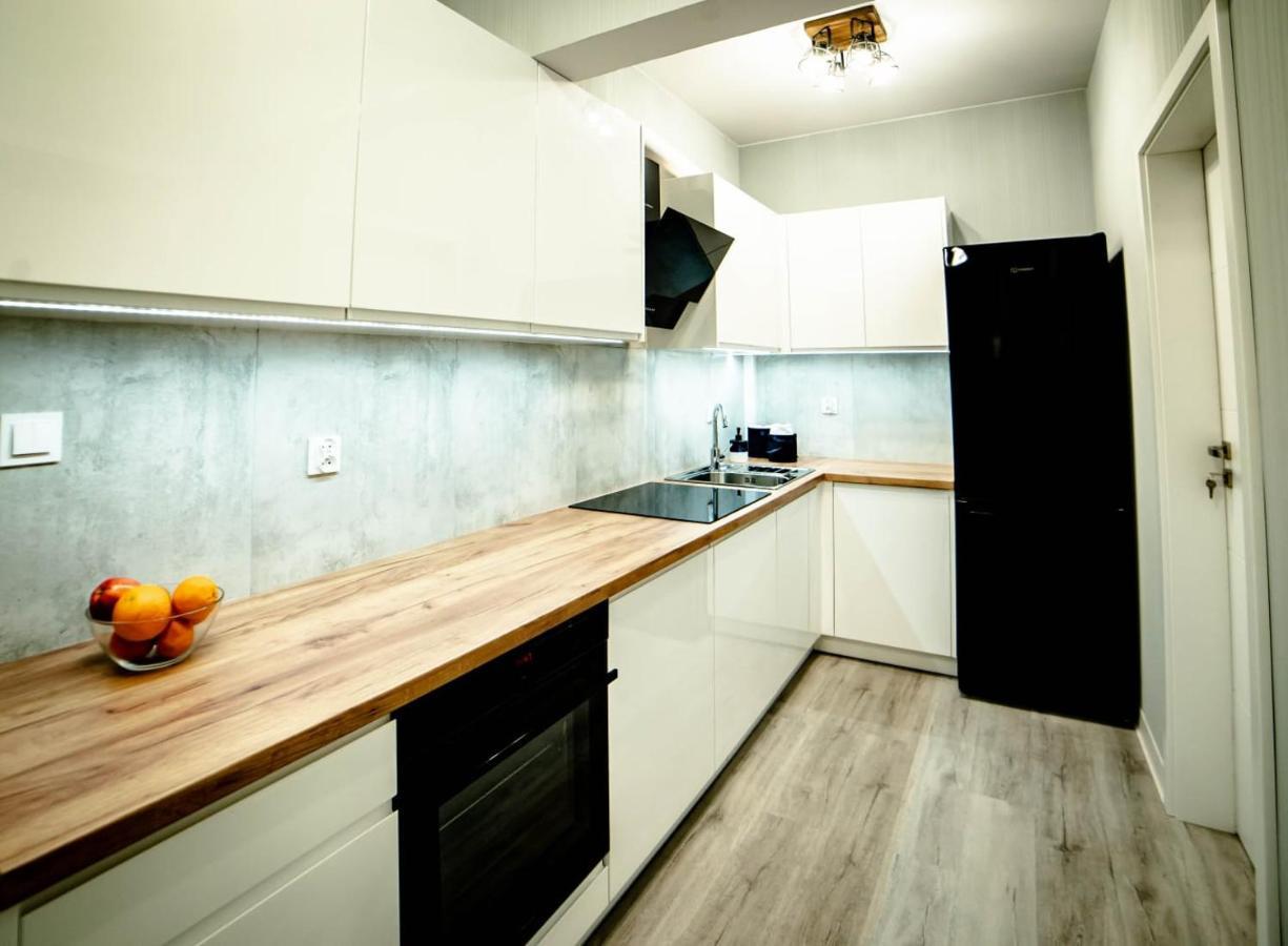 Lofty Apartamenty Namyslow I Buitenkant foto