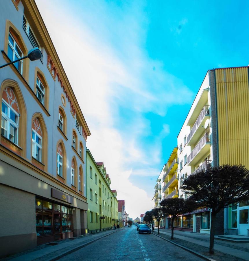 Lofty Apartamenty Namyslow I Buitenkant foto