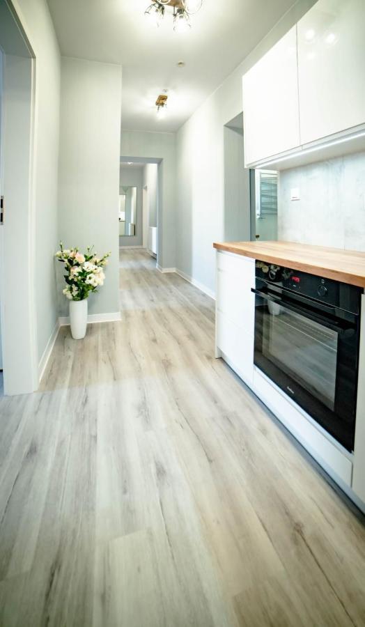 Lofty Apartamenty Namyslow I Buitenkant foto